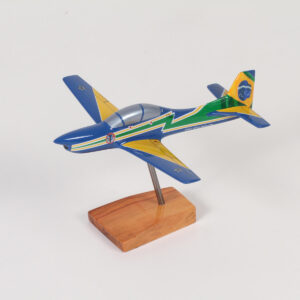 https://www.esquadrilhadafumaca.com.br/wp-content/uploads/2022/09/xaef-maquete-a29-super-tucano-300x300.jpg.pagespeed.ic.yMunjp5nLg.jpg